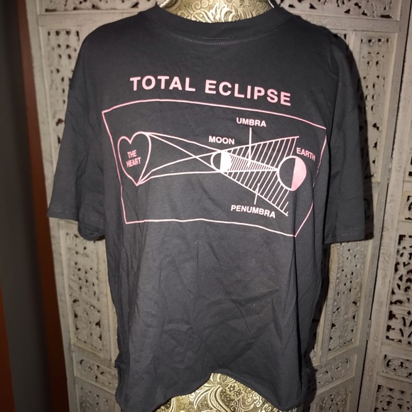 Mighty Fine Tops - Cool Eclipse Tee